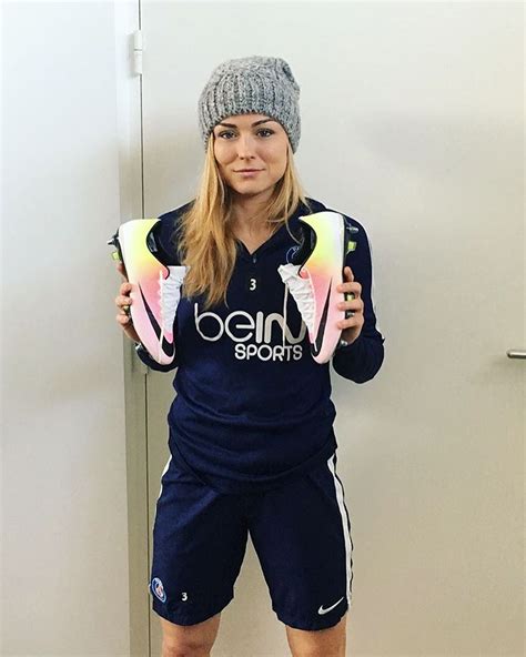 laure boulleau pieds|Boulleau (@laureboulleauofficiel) • Instagram photos and videos